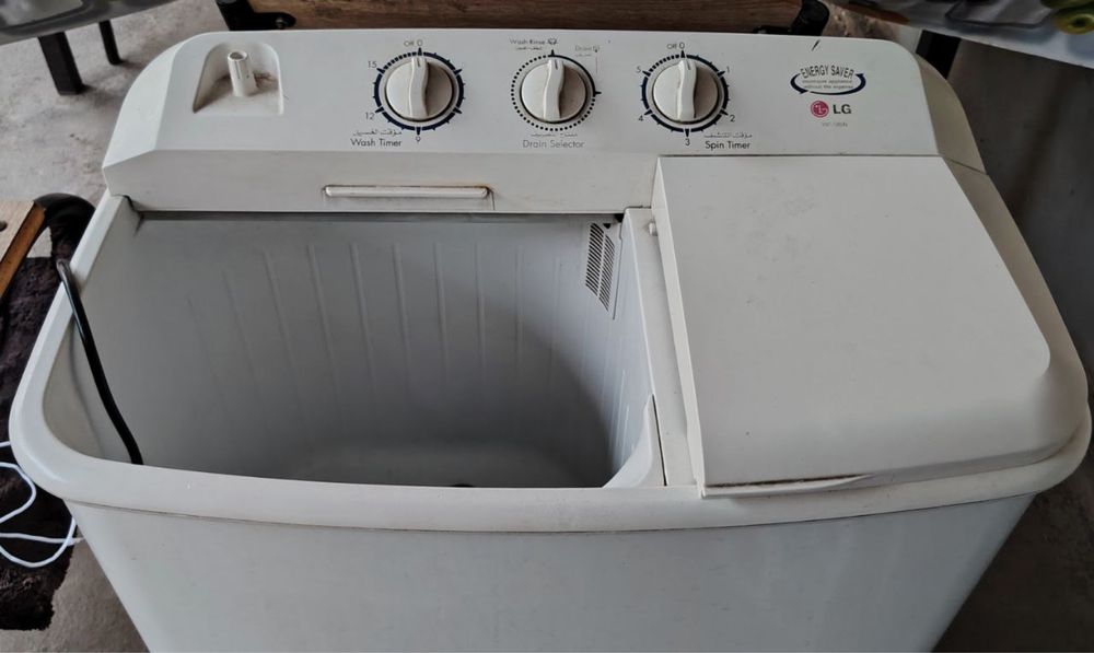 Продам Lg машина работает , в отличном состоянии .