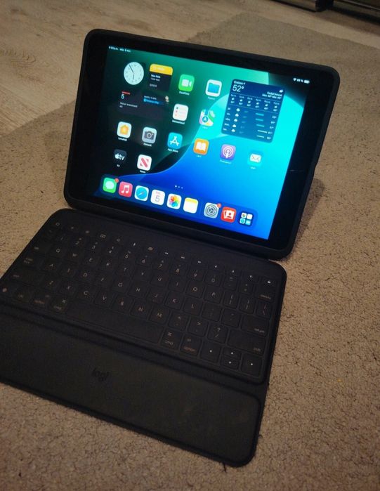 Tableta Ipad Apple 9.7 Generatia 9a 64GB A2603
A fost a copilului și n