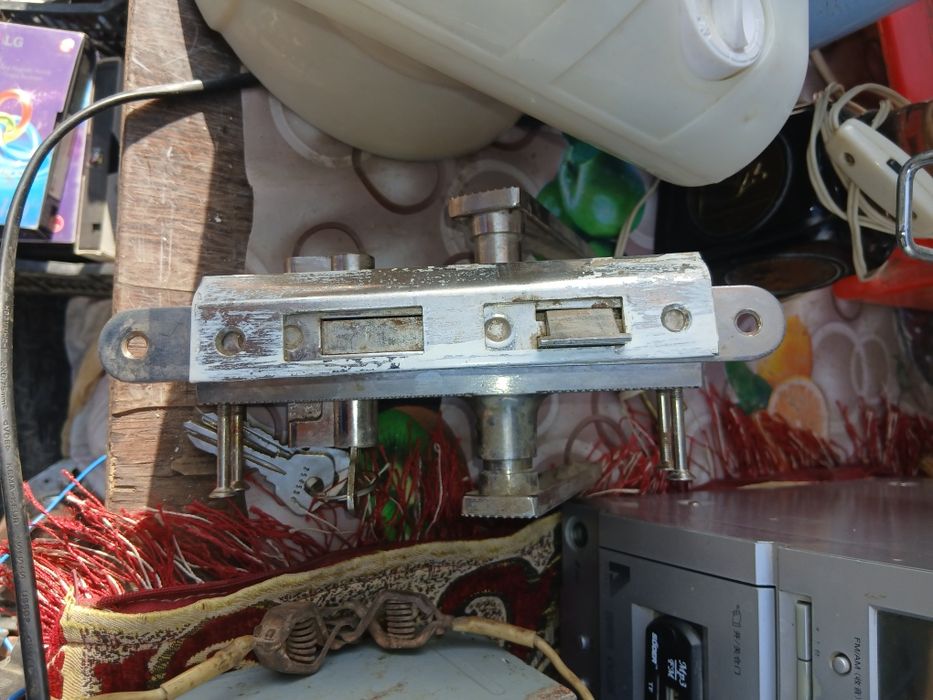 Замки ваззовский.