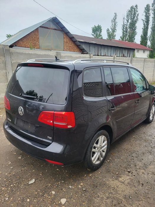 Dezmembram Volkswagen Touran 2011 Haion spate/Bara spate/Usi dreapta