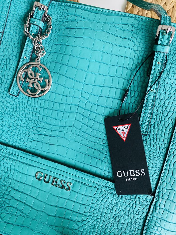 Нова оригинална голяма чанта Guess