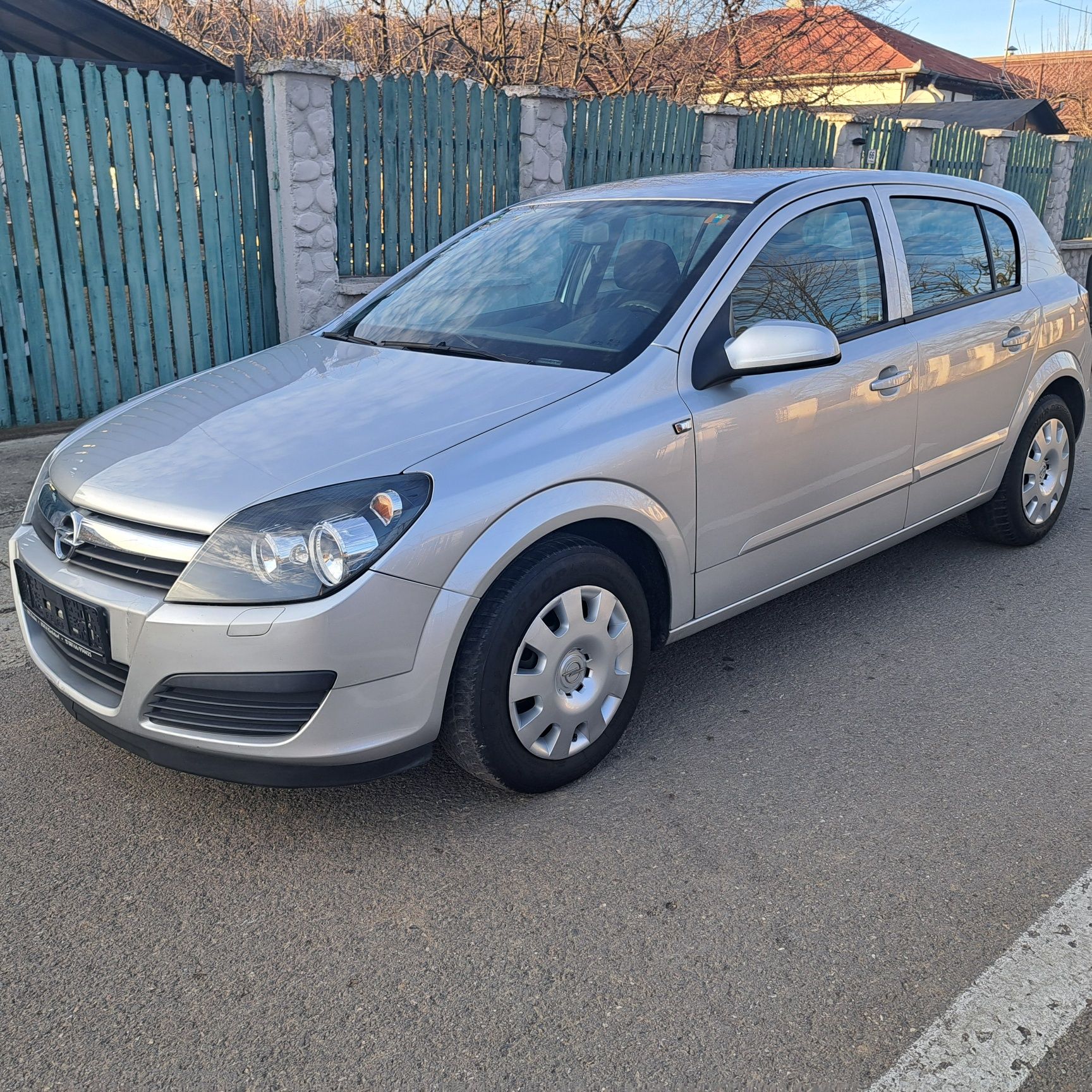 Opel Astra H 1.6 MPI benzina An 2007 euro 4 cu 105 cai adusa Germania