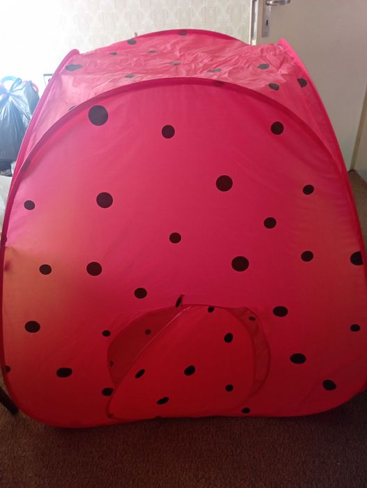 Детски палатки и кошове за играчки