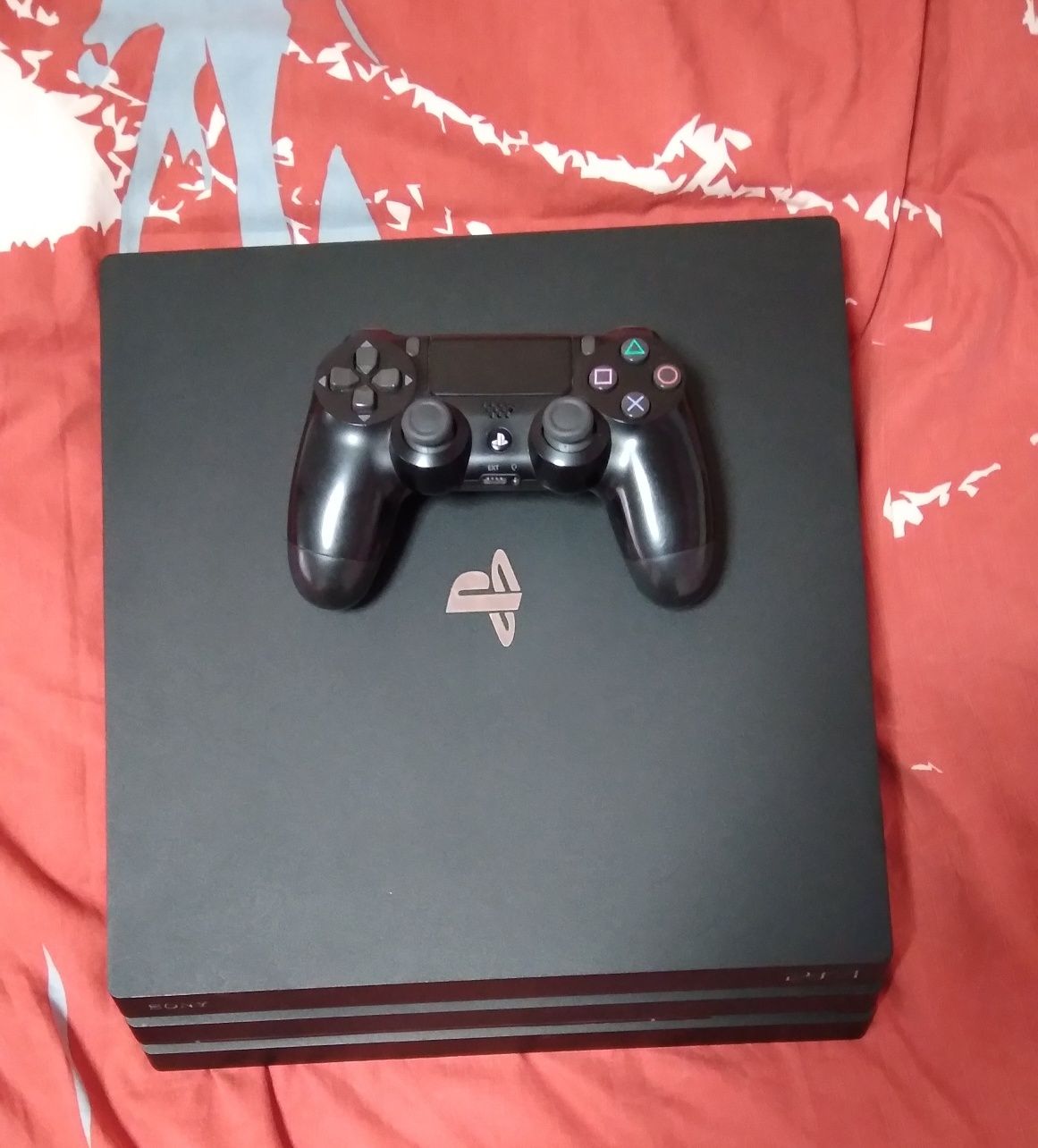 Ps4 pro 1tb + 1 controler sunati la nr de tel nu raspund la mesaje