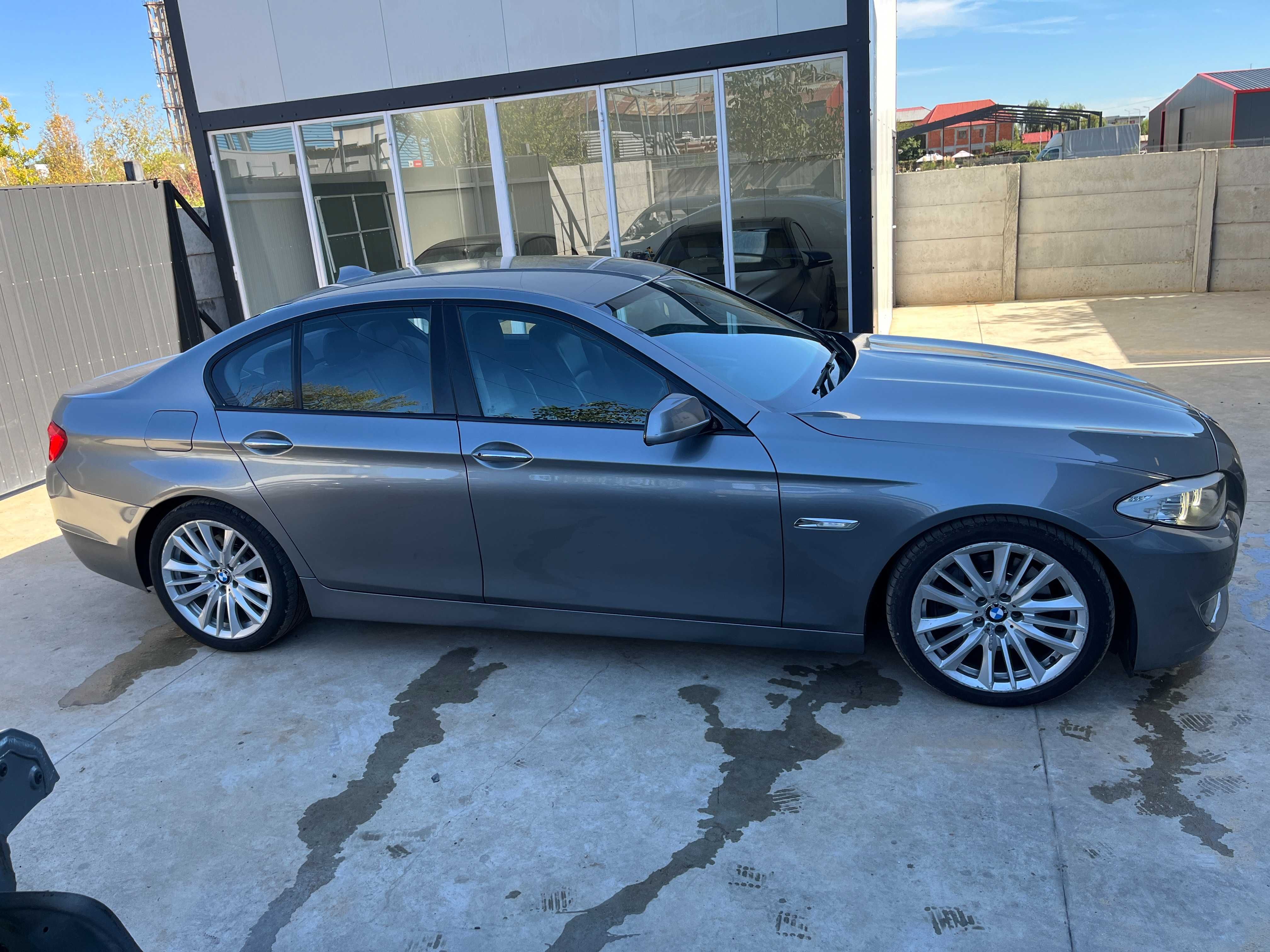 Dezmembrez BMW F10 530d 245cp N57 2010 an 110000 mile interior sport