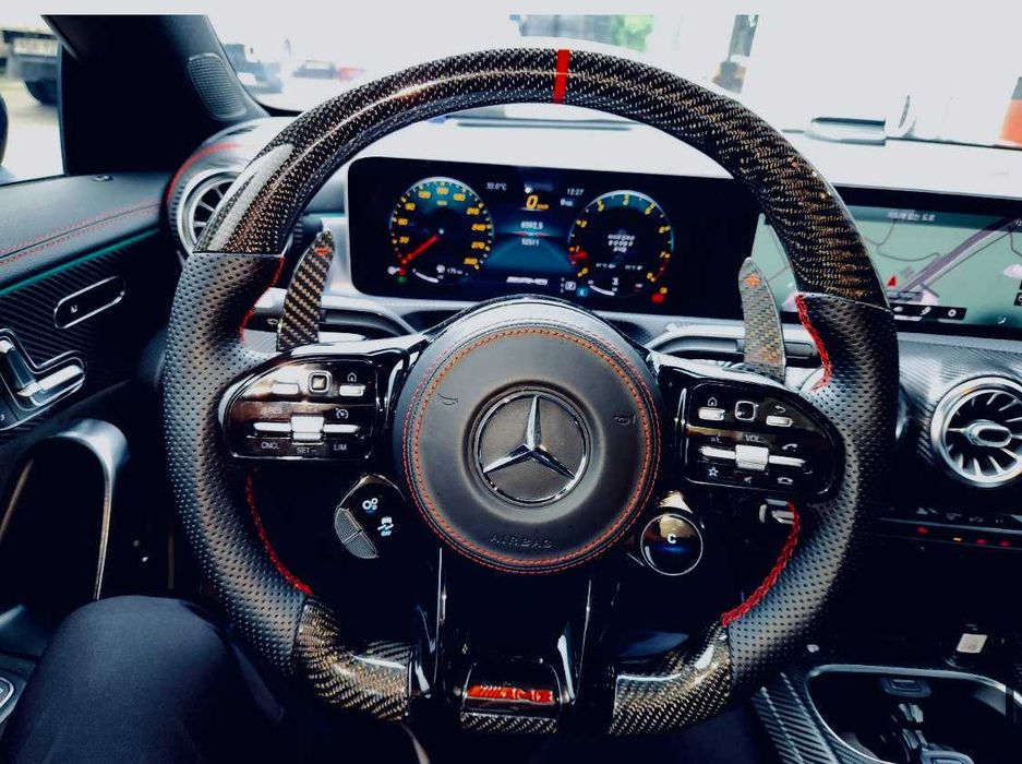Mercedes-Benz E220d 4MATIC AMG
