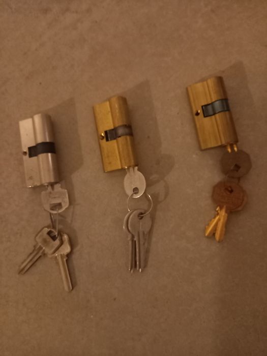 Патронник за брава три броя