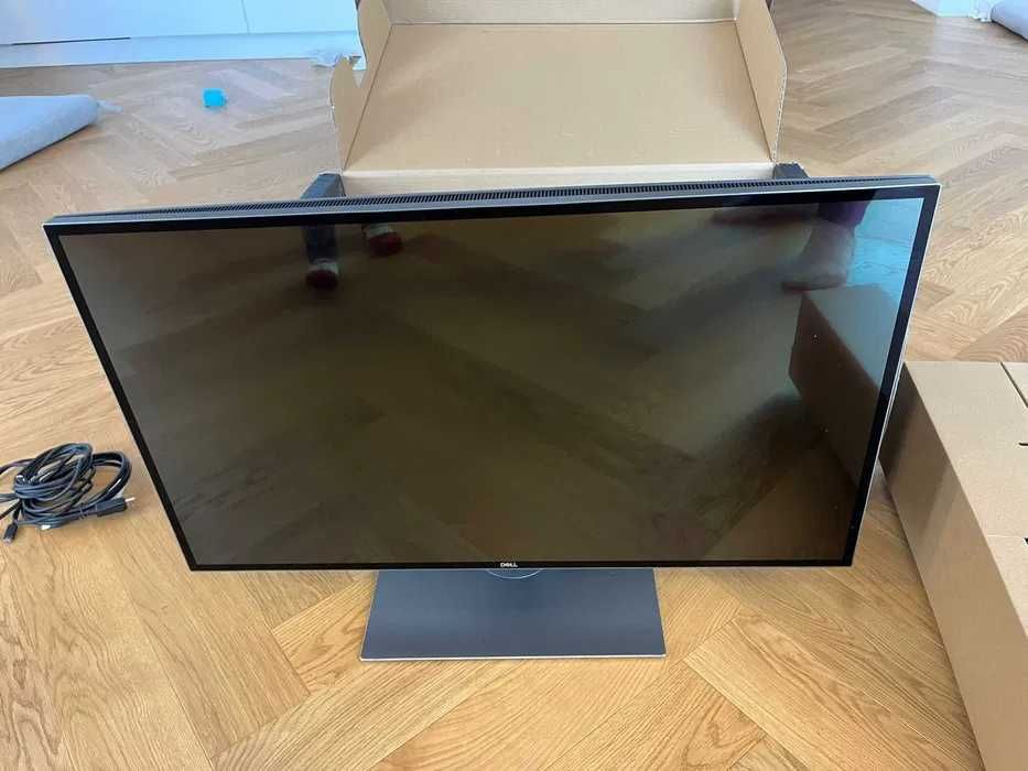 Monitor Dell UP3218K