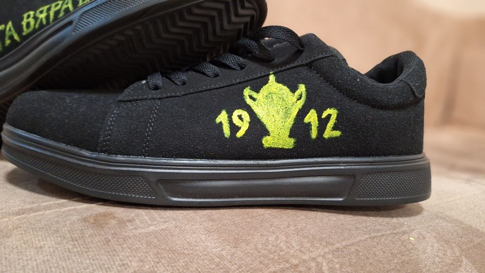 Ръчно рисувани кецове