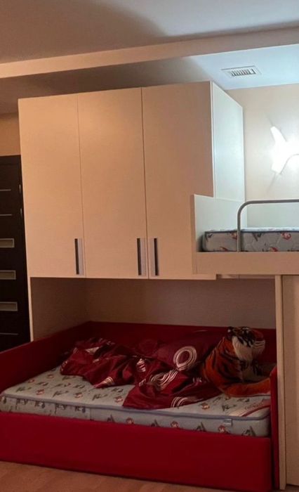 Продам срочно детскую итальянскую  мебель