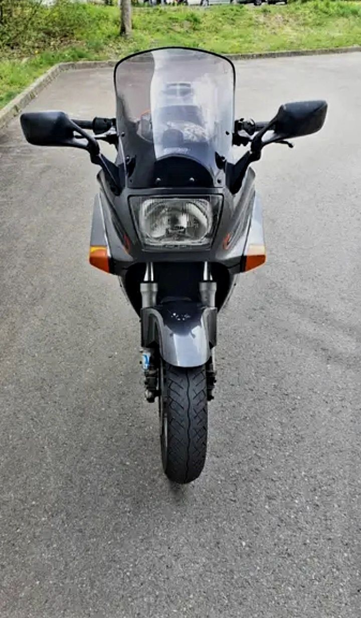 Kawasaki GPZ 1000 RX vehicul istoric