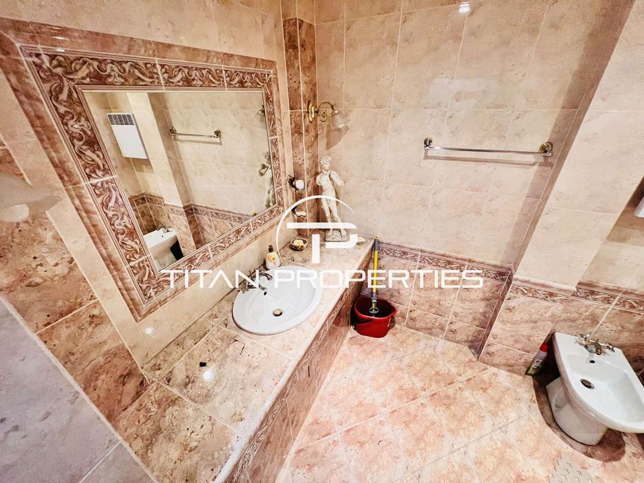 Дава се под наем Двустаен апартамент в Бургас, Център - 64 кв.м за 433.5 € - Снимка #7