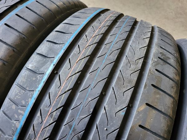 285/40/20//255/45/20 Continental