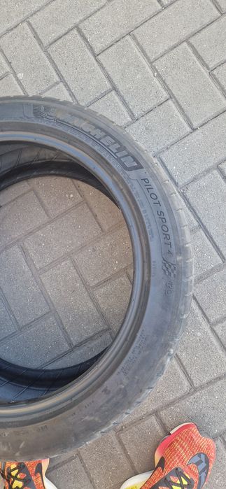 Vand 1 set de cauciucuri Michelin 235 45 r18