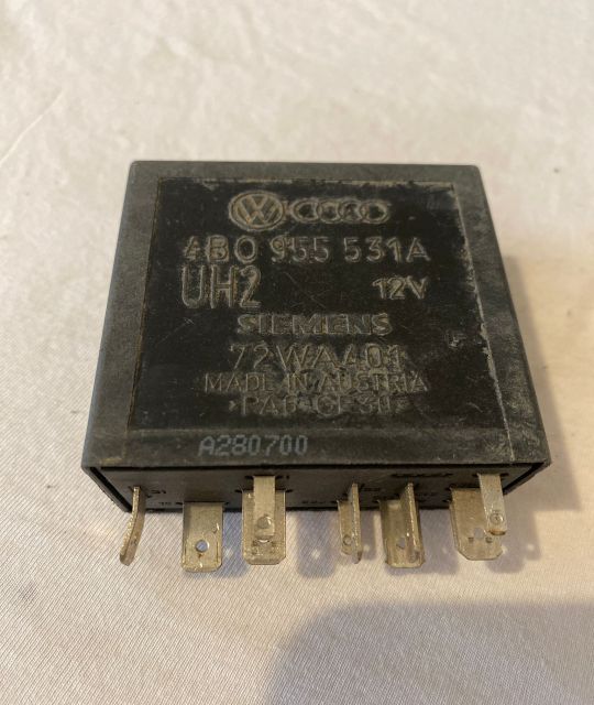 Releu  377 4b0955531a Volkswagen VW Golf a 4-a generatie