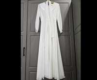 Белое длинное платье в пол
