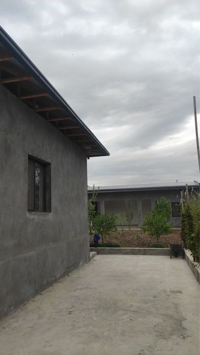 Dacha dala hovli sotiladi