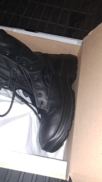 Bocanci militari de sezon