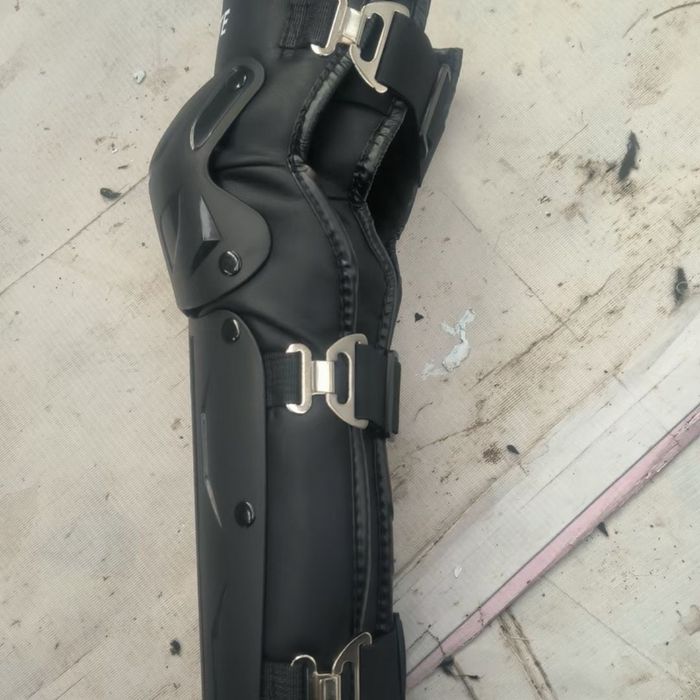 Oyoq uchun ekib ichi qalin zakas orqali 7kundan 3kun ichida yetib kela