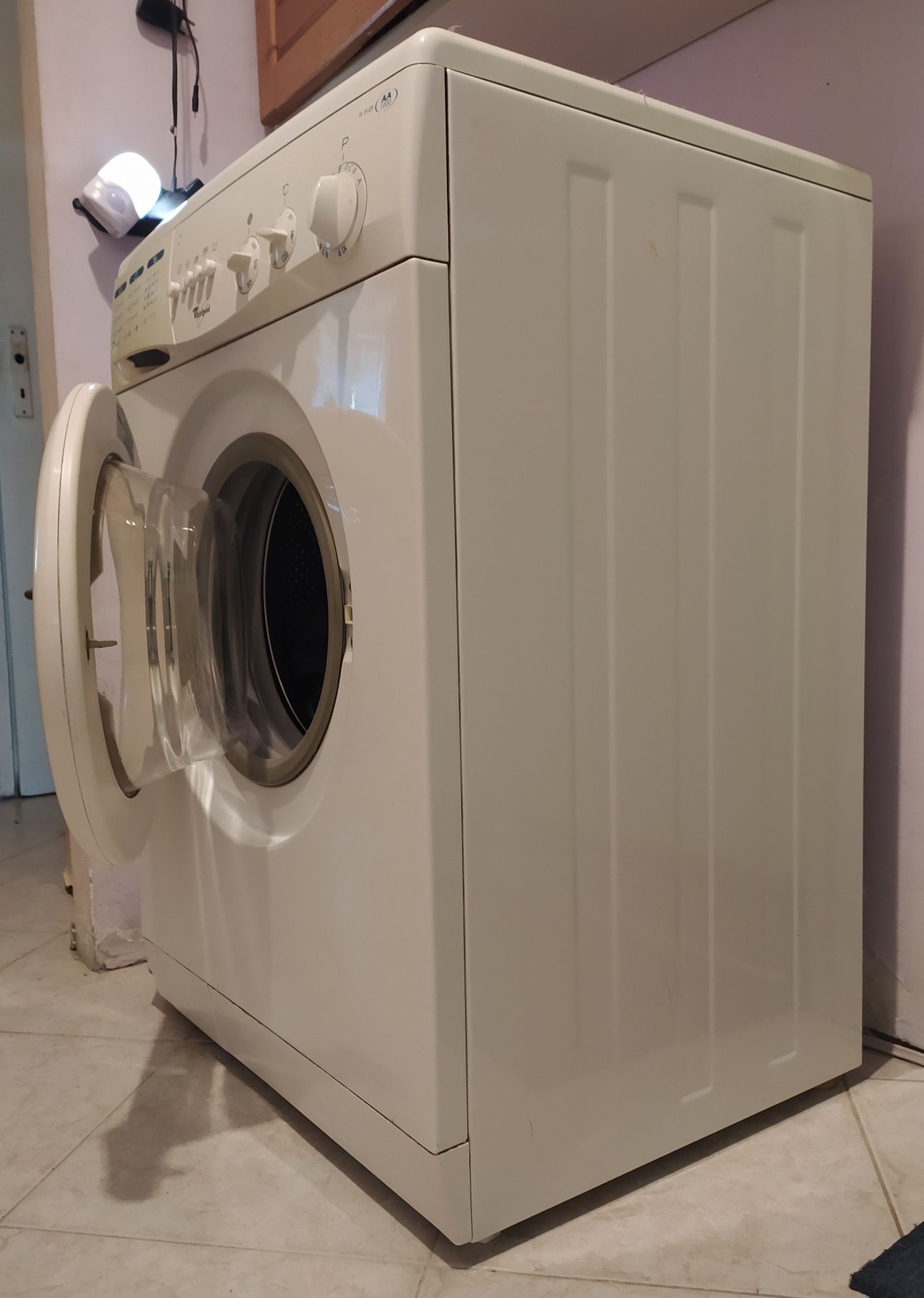 Пералня Whirlpool работеща перфектно