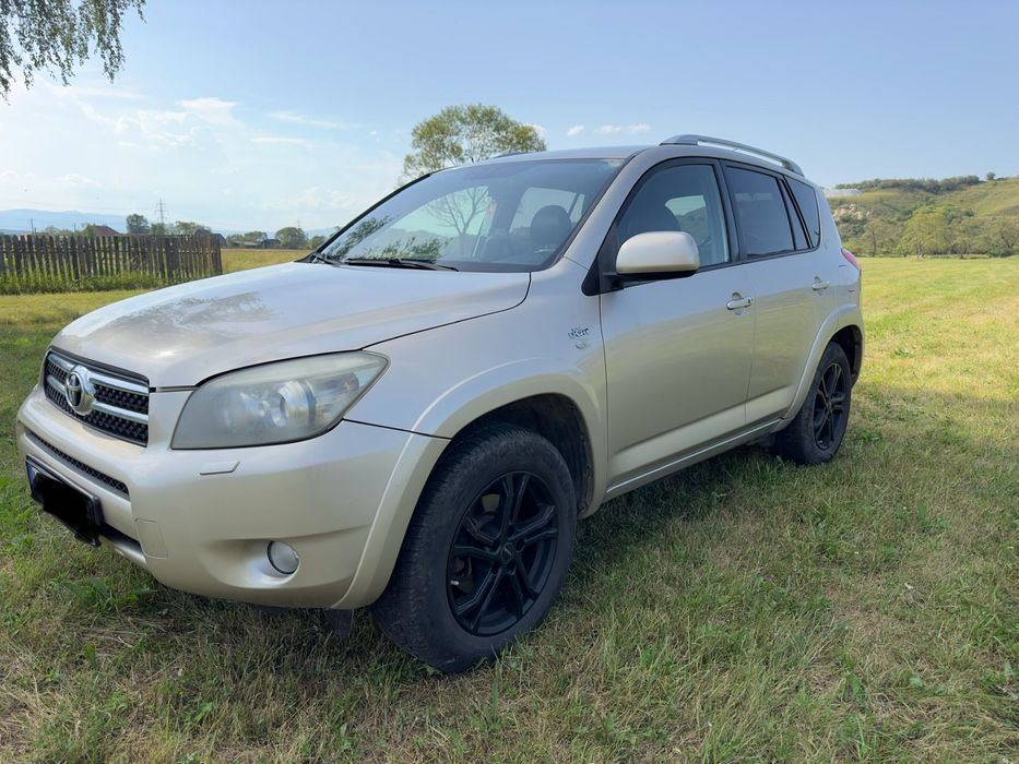 Toyota RAV4 Toyota RAV4 D-CAT 178 cai