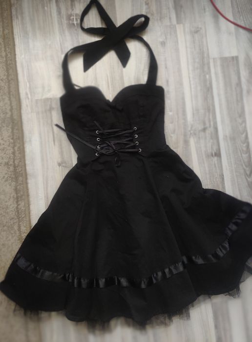 Черна къса рокля