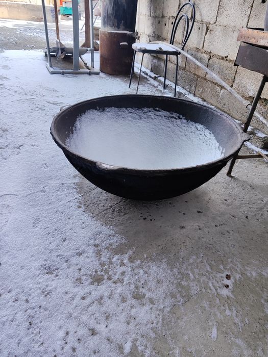 Dvijok  stol stullar qozon o'choq somovar sotiladi