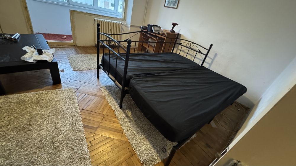 Pat din fier 180x200 cu 2saltele