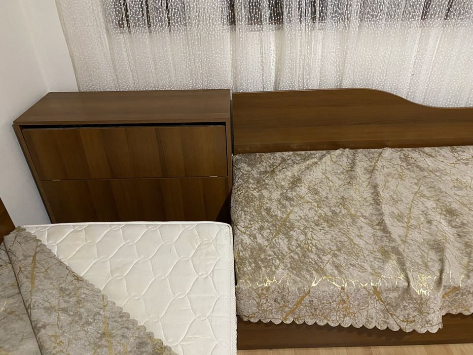 Ъглови легла с повдигащи матраци и ракла