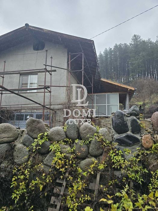 Къща в София, област-с.Бучин проход площ 50 цена 84900