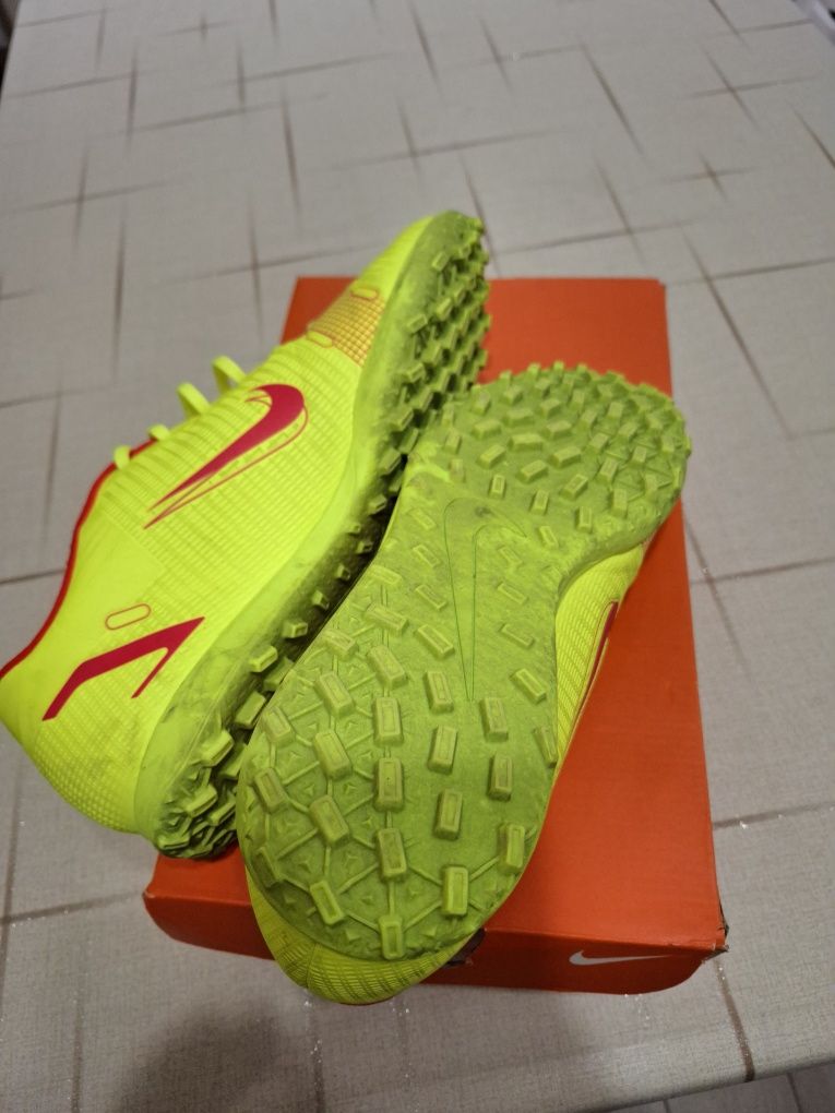 Nike Mercurial PUMA UMBRO