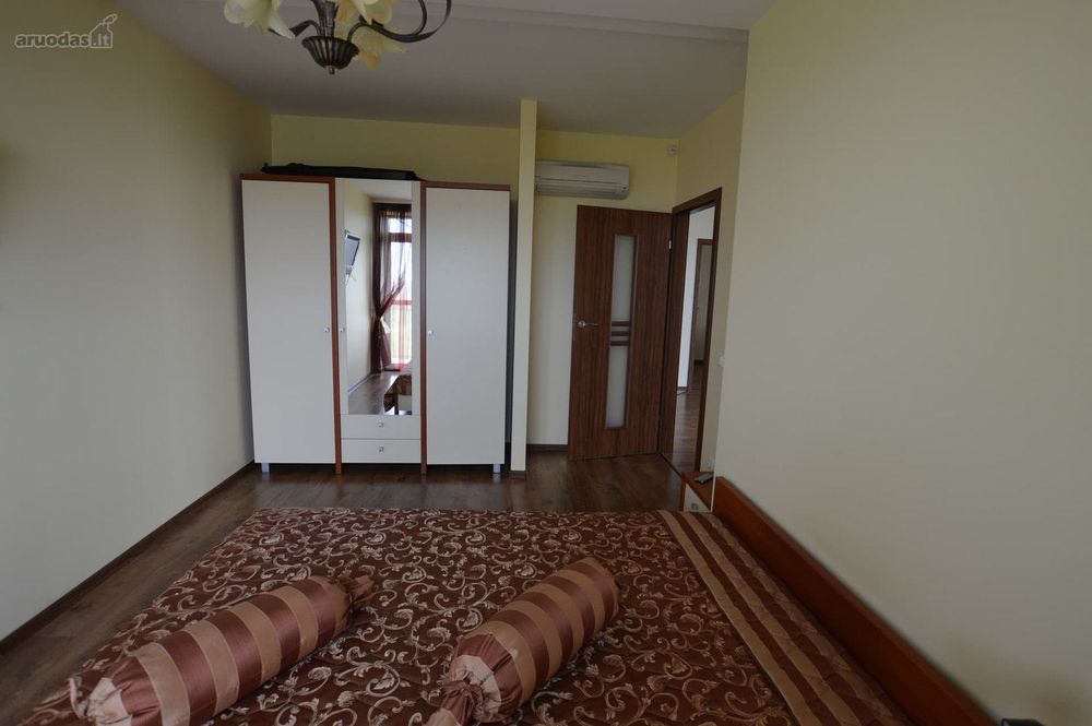 Двустаен апартамент в кв. Банишора