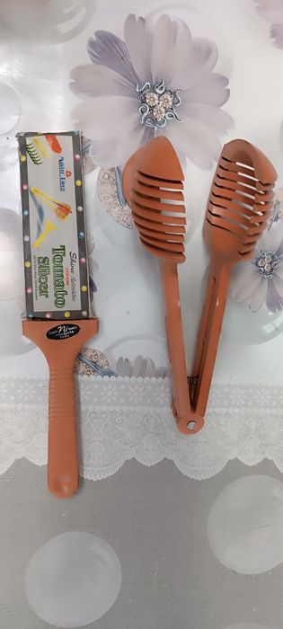 Инструмент для разрезания помидора слайсами