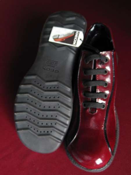 Промоция! Детски обувки Geox, лачена повърхност, номер 35, червени