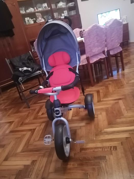 Vând tricicleta coccolle giro