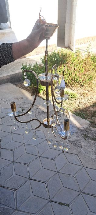 Люстра светит хорошо