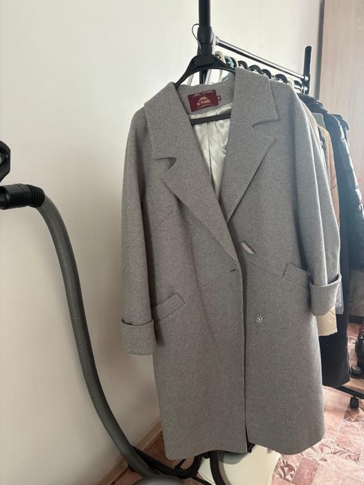 Женское пальто размер 48