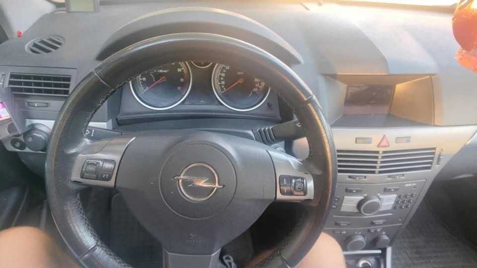 Опел Астра 1.6 бензин