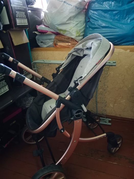 Продам коляску прогулочную