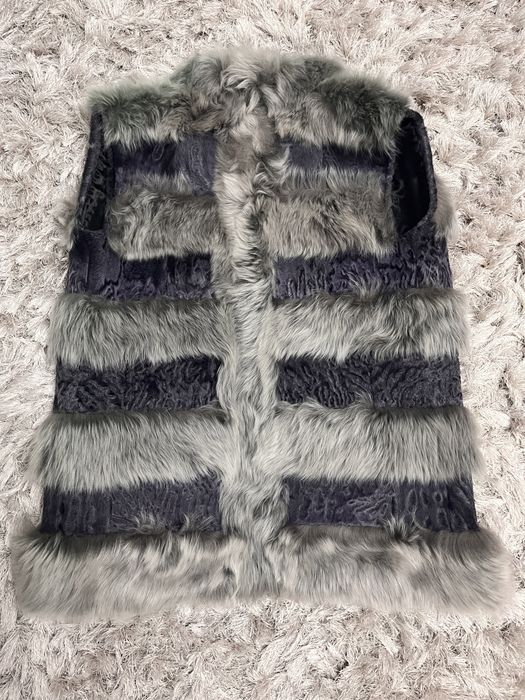 Vesta gri noua din blana de astrahan si miel