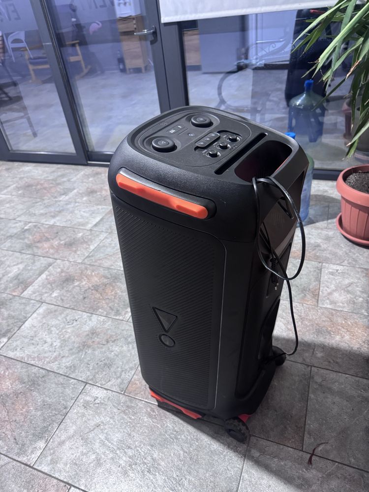 Jbl partybox 710
