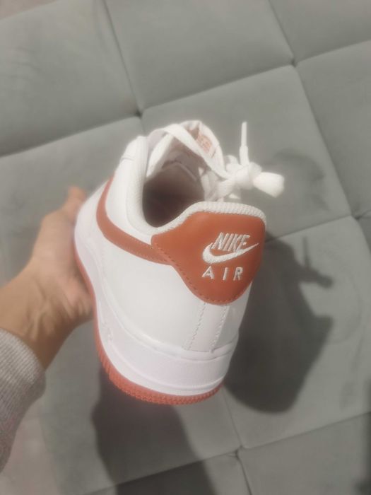 adidasi Nike Air