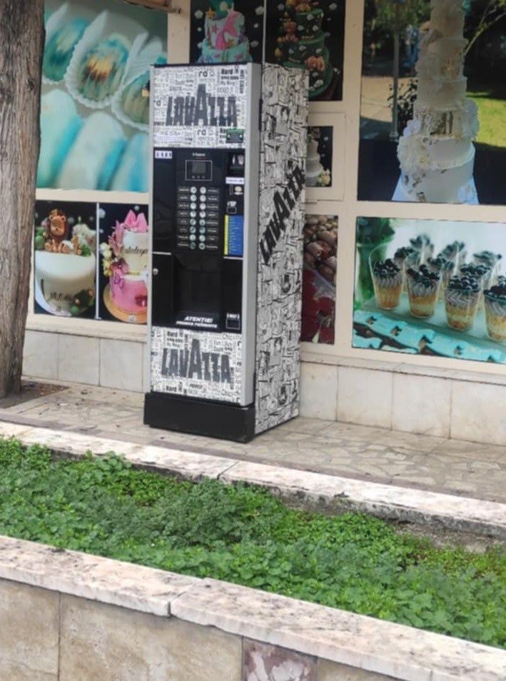 Vând automat de cafea Saeco