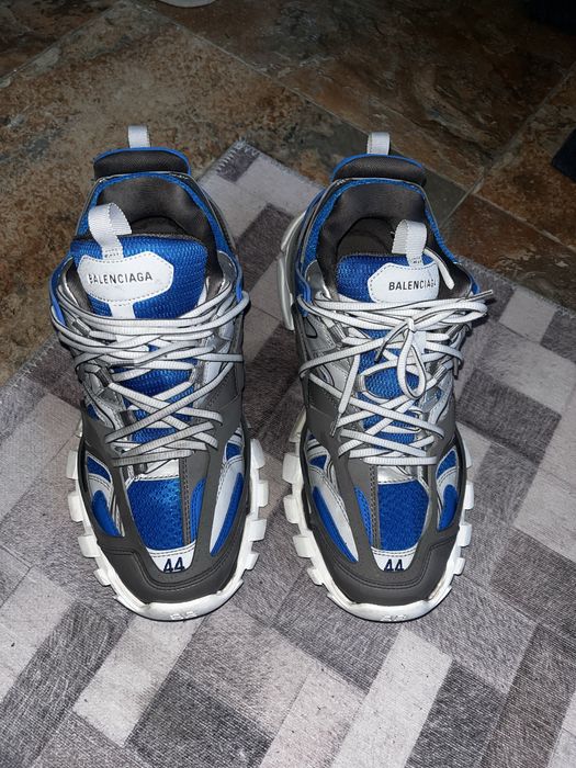 Balenciaga track
