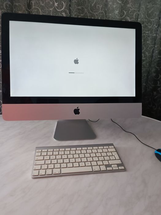 Vând iMac 12.1 Intel Core i5 2.7GHz Memory12GB hdd 1T