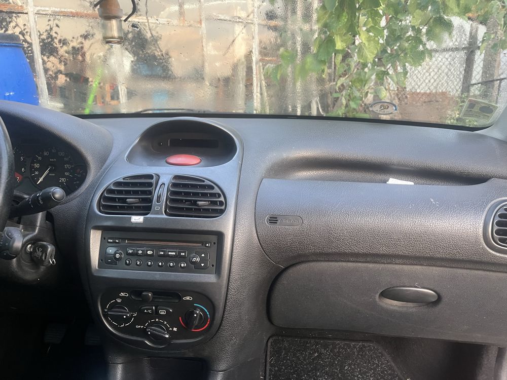 Пежо. 206 SW блокирал двигател