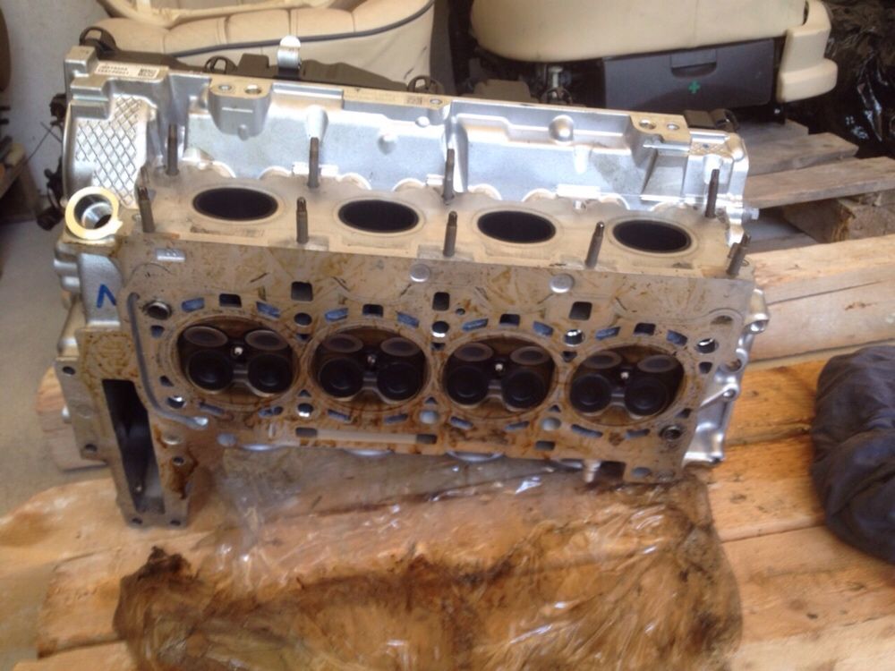Двигател , Глава за БМВ / BMW  f10 (2.0i)