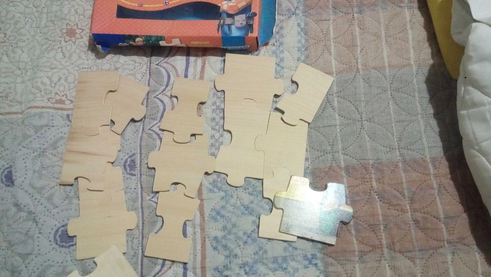 Дървени пъзели за бебешка и  за 3-годишна възраст -по 2,5 лв.