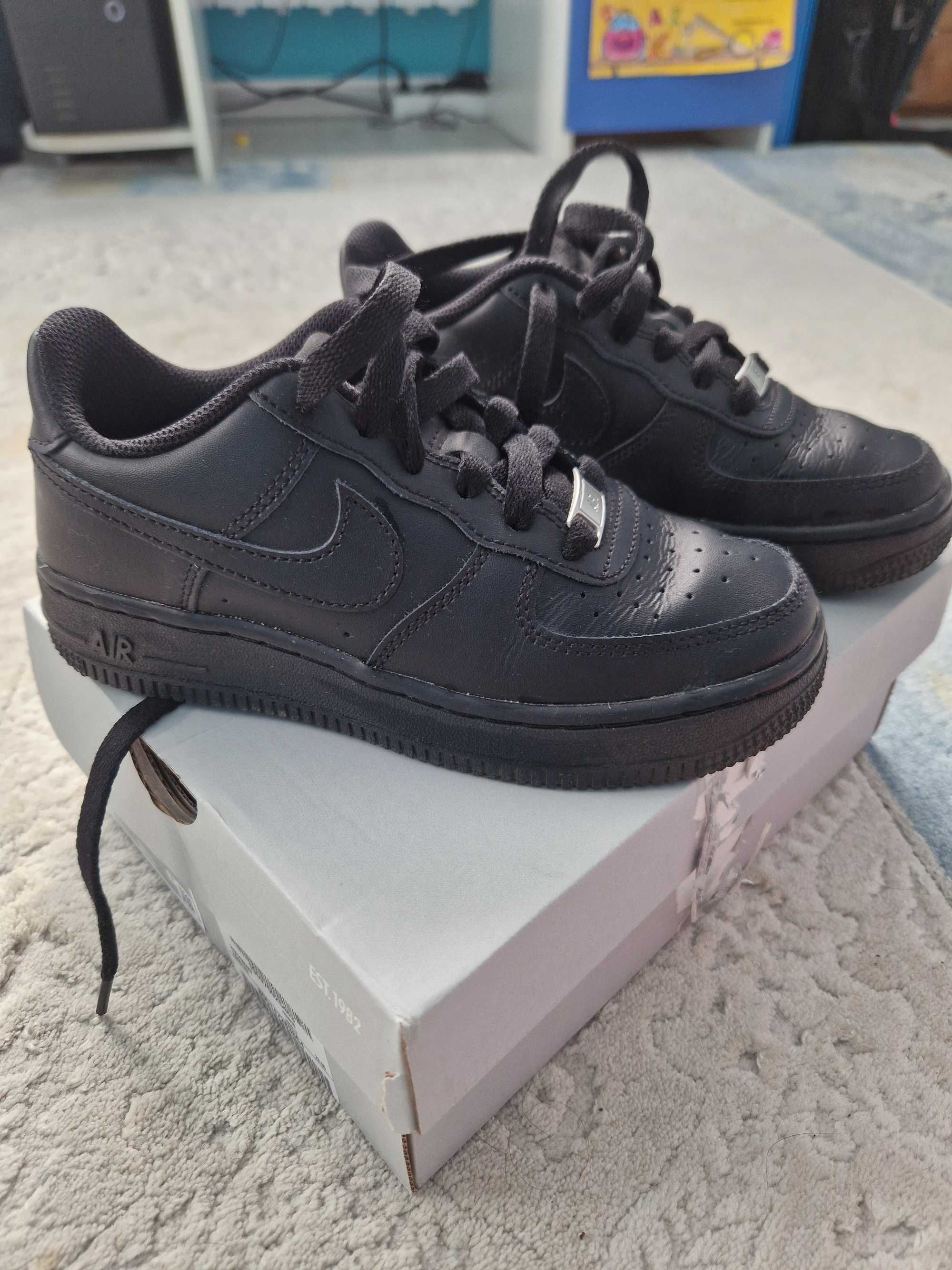 Детски маратонки Nike AIR FORCE 1
