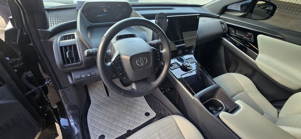 Toyota BZ4X Long-range Full